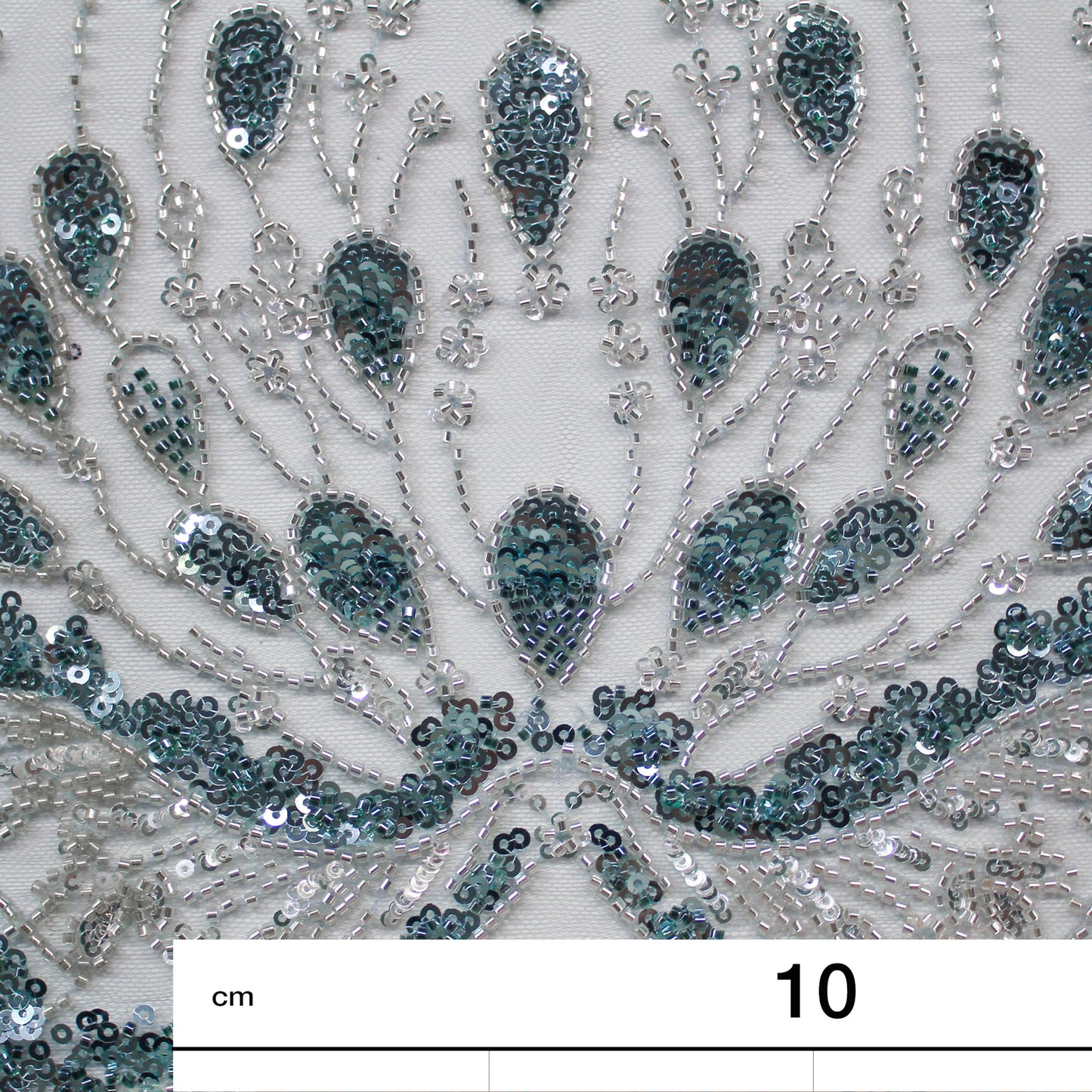 Tulle Alta Moda | Motivo Arabesco con Ricamo di Paillettes e Coralli Blu Celeste e Argento