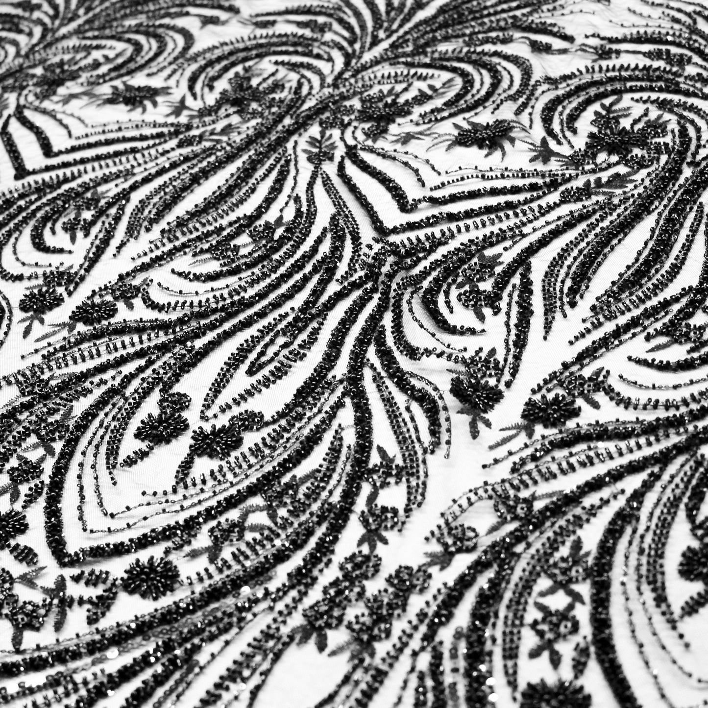 Tulle Alta Moda | Motivo Astratto Arabesco con Ricamo a Filo, Paillettes e Perline