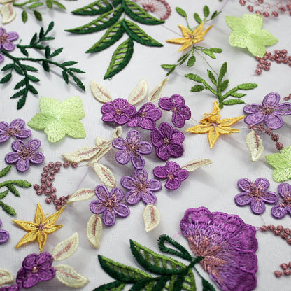 Tulle Alta Moda | Ramage di Fiori 3D a Stella e Nuvoletta Multicolor a Sviluppo Verticale