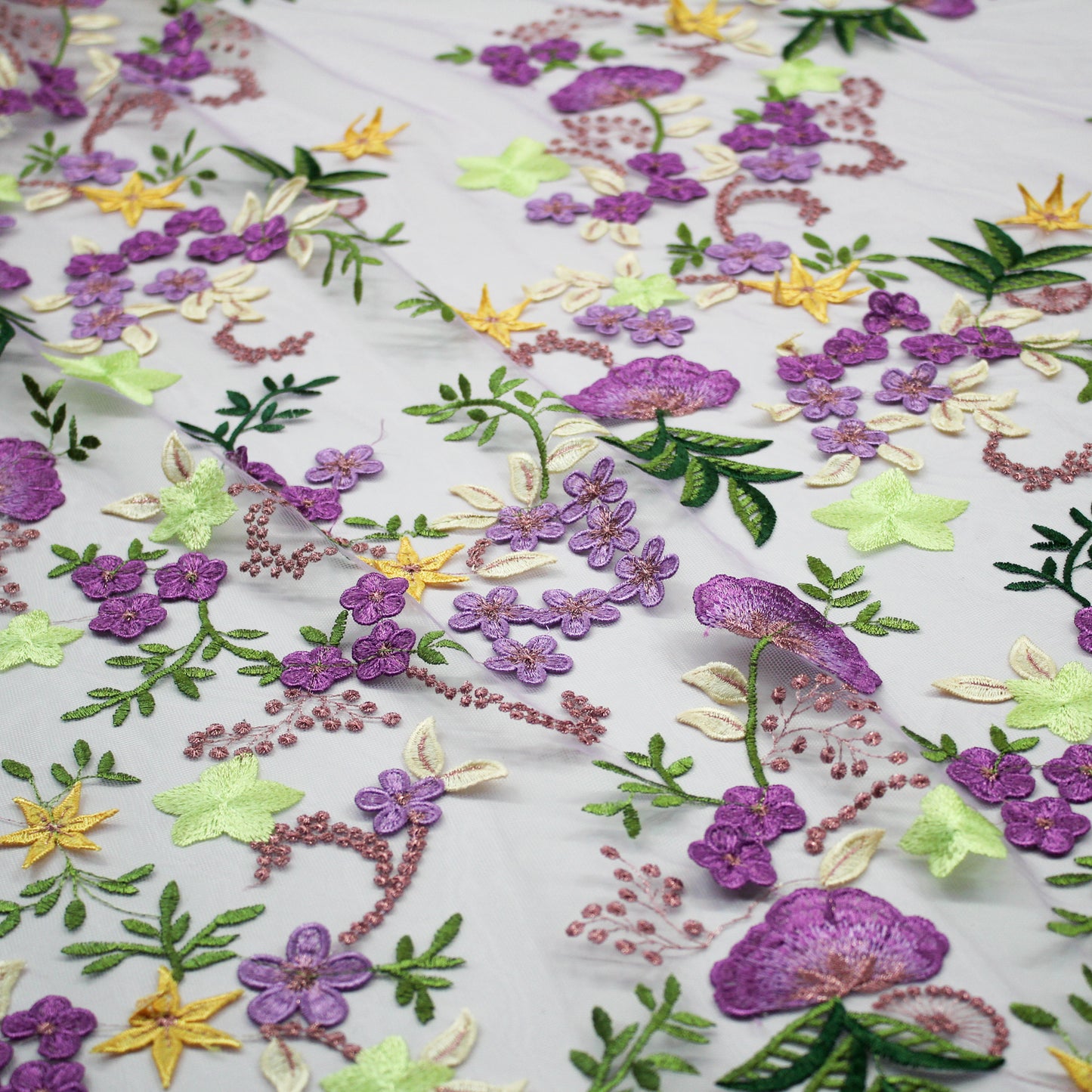 Tulle Alta Moda | Ramage di Fiori 3D a Stella e Nuvoletta Multicolor a Sviluppo Verticale
