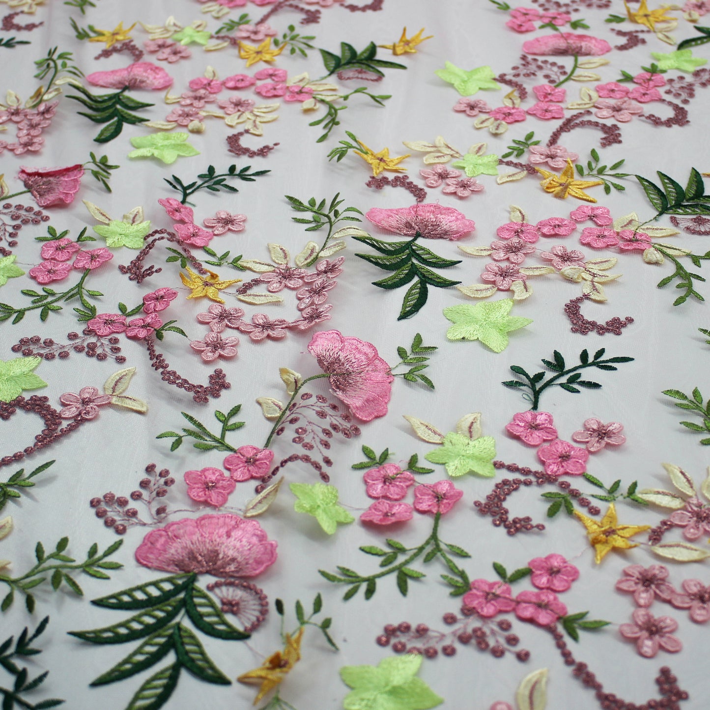 Tulle Alta Moda | Ramage di Fiori 3D a Stella e Nuvoletta Multicolor a Sviluppo Verticale
