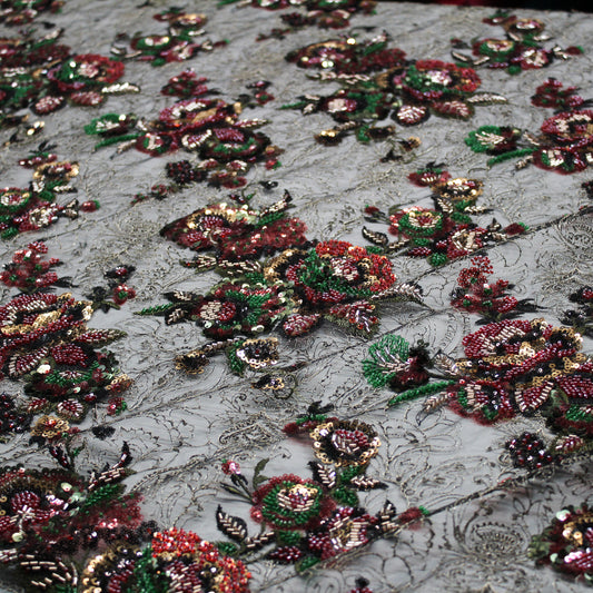 Tulle Nero Ricamato con Fiori in Paillettes, Coralli, Cannette e Filo Dorato