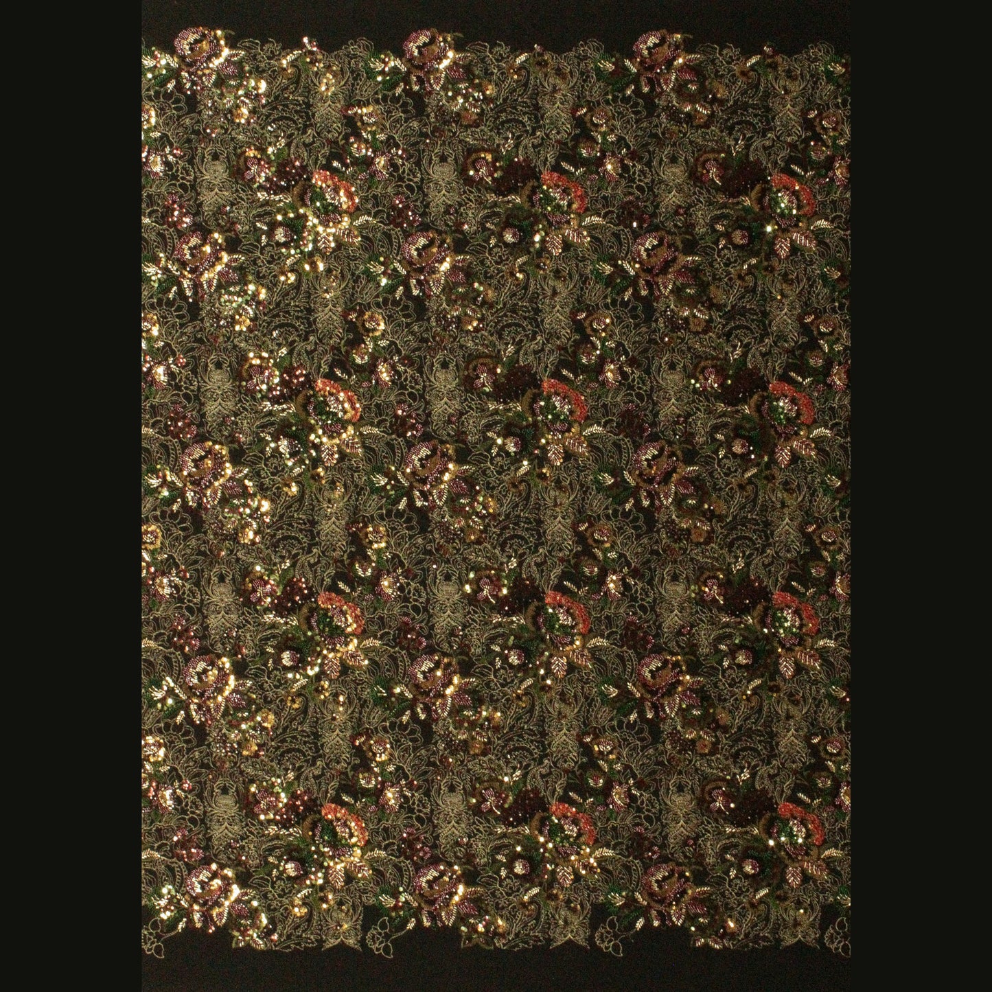 Tulle Nero Ricamato con Fiori in Paillettes, Coralli, Cannette e Filo Dorato