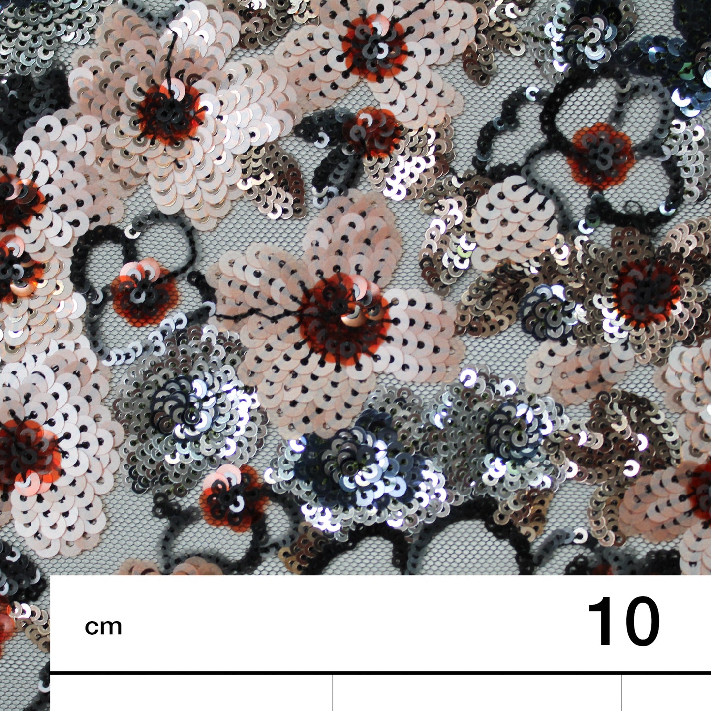 Tulle Ricamato a Campo Pieno | Fiori Multidimensione e Paillettes Multicolor