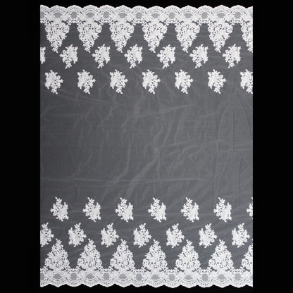 Tulle Ricamato a Filo con Rebrodatura Floreale e Paillettes