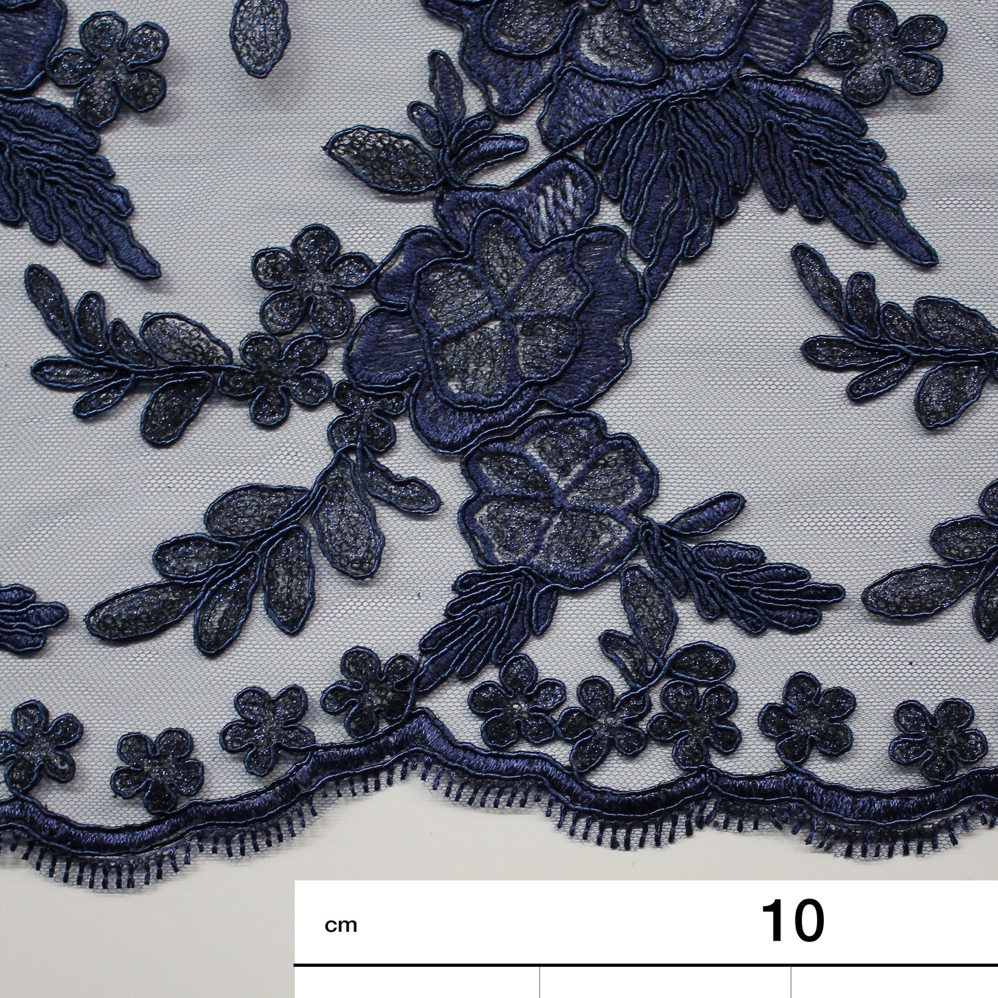 Tulle Ricamato a Filo | Mazzi di Fiori in Rebrodé con Paillettes