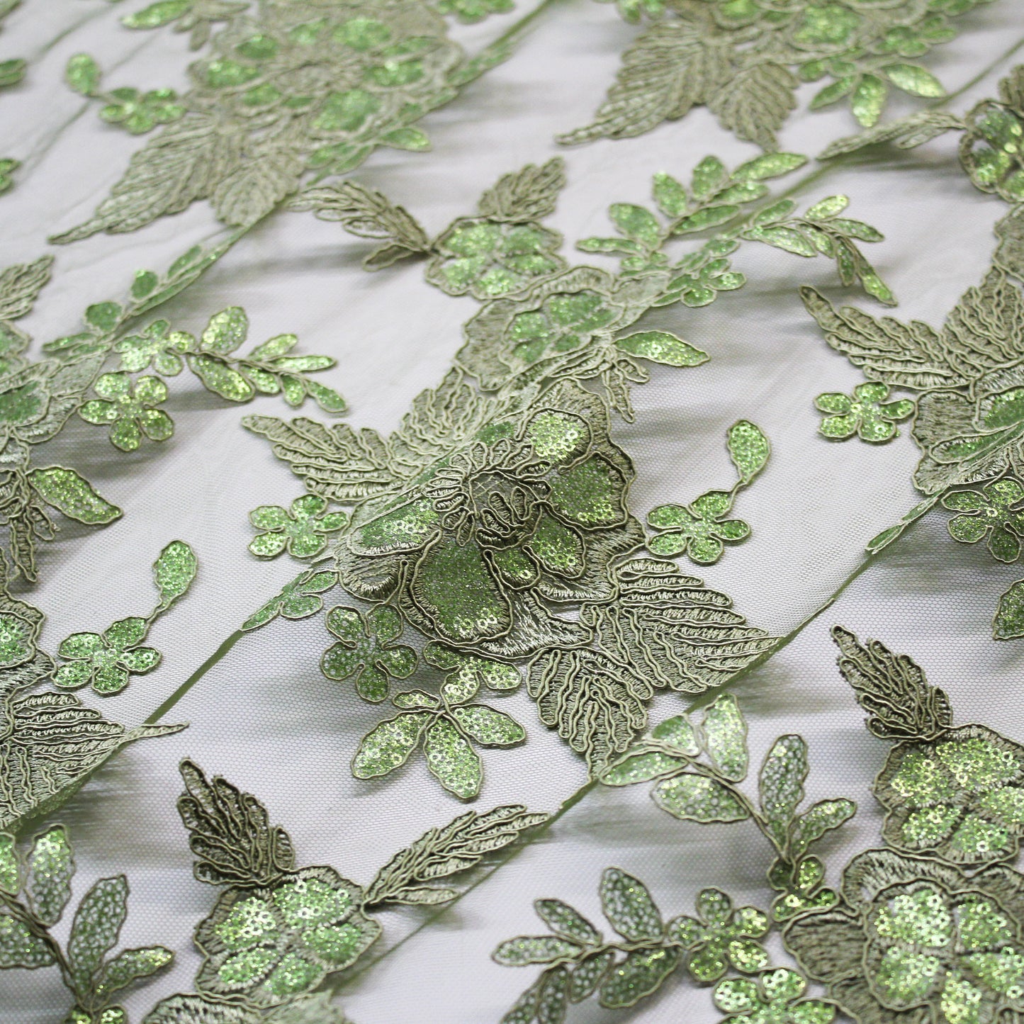 Tulle Ricamato a Filo | Mazzi di Fiori in Rebrodé con Paillettes