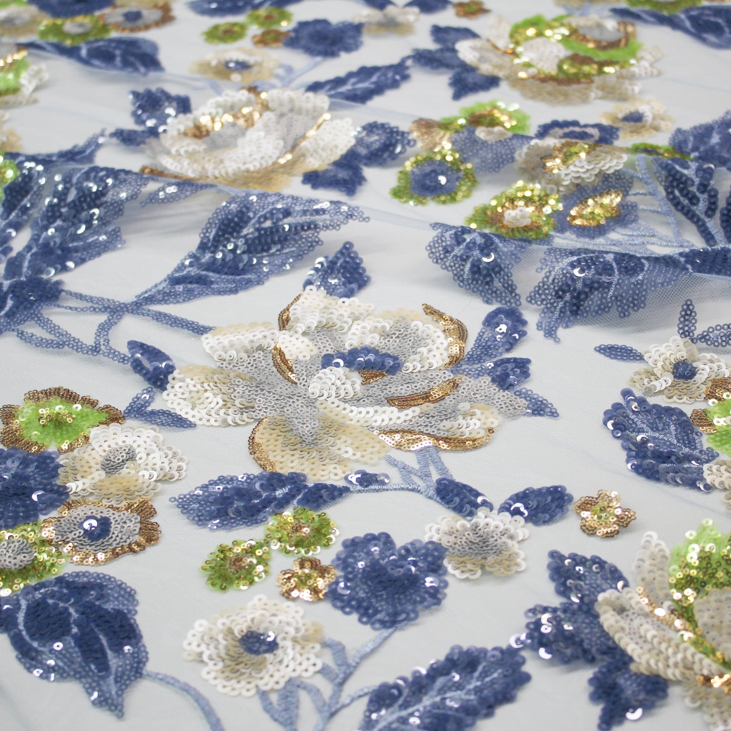 Tulle Ricamato a Filo | Rose e Bouquet di Fiori con Paillettes Multicolor