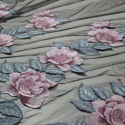 Tulle Ricamato a Filo | Rose in Gruppi Verticali a Degradé