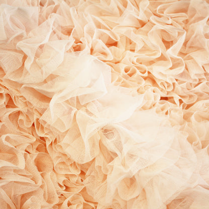 Tulle Ricamato con Balze e Rouches