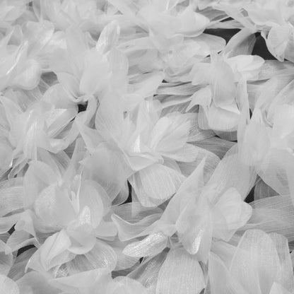 Tulle Ricamato con Fiori 3D e Petali Lucidi
