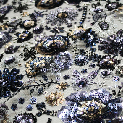 Tulle Alta Moda con Ricamo Floreale Multiforme, Paillettes, Perline e Coralli