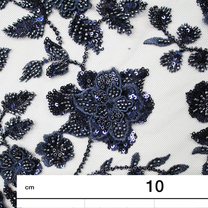 Tulle Ricamato con Degradè di Fiori 3D, Paillettes e Coralli