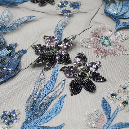 Tulle Ricamato a Filo con Motivo Floreale e Paillettes Multicolor