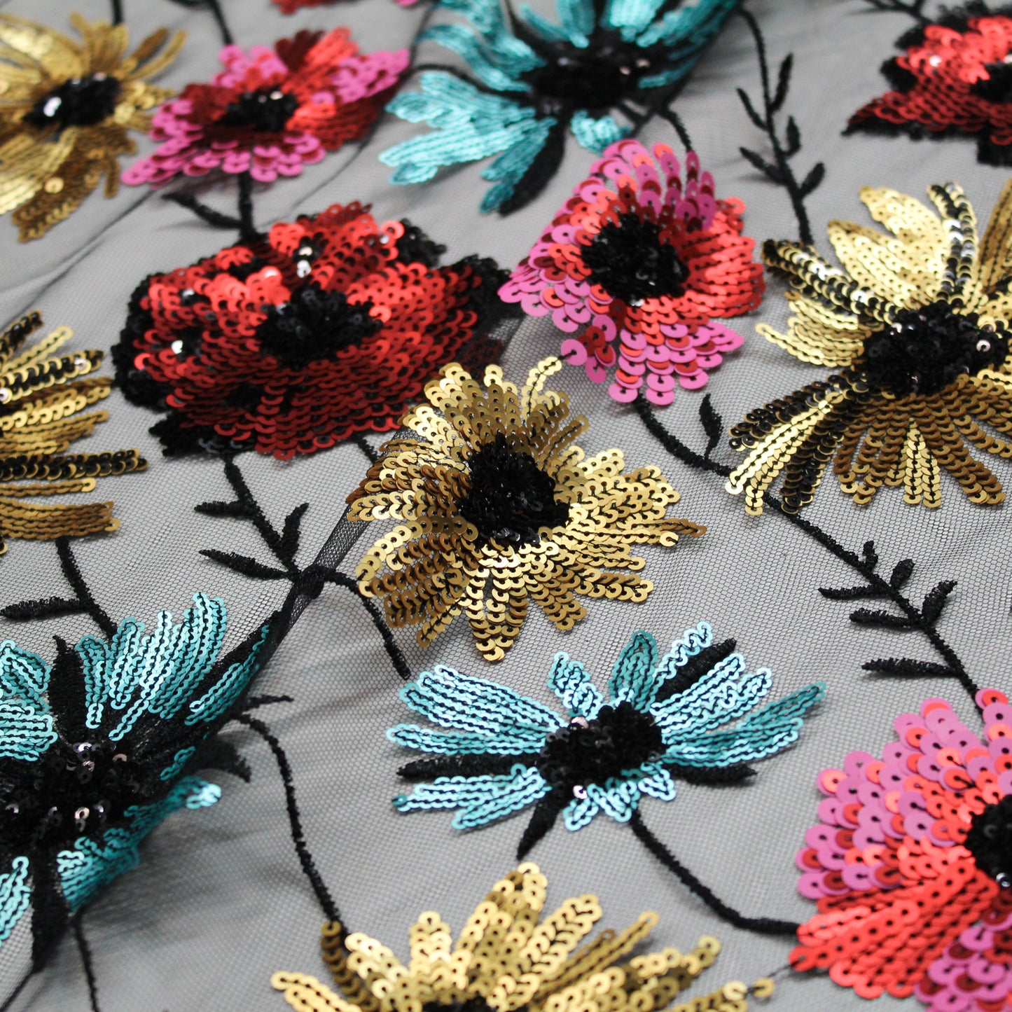 Tulle Ricamato a Filo Nero | Prato di Fiori Celesti, Fucsia e Gialli