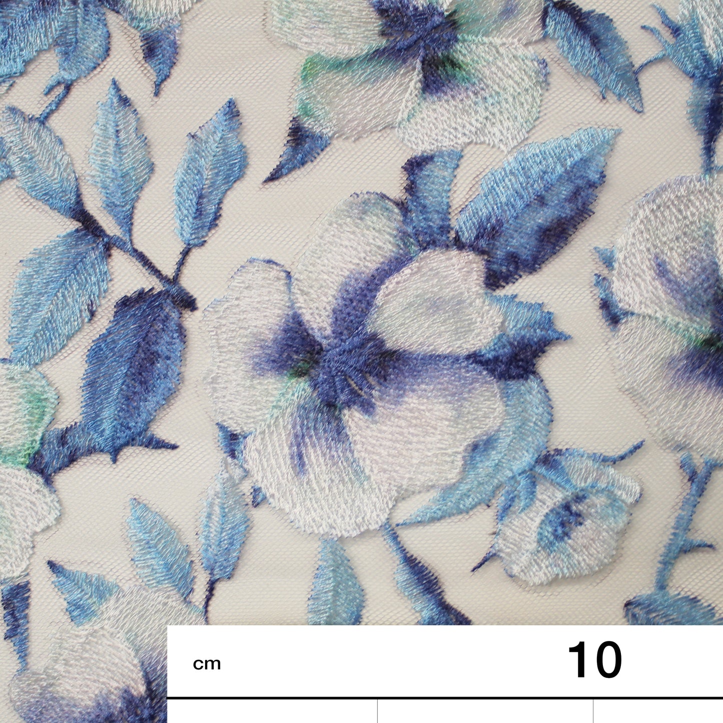 Tulle Ricamato a Filo Stampato con Fiori