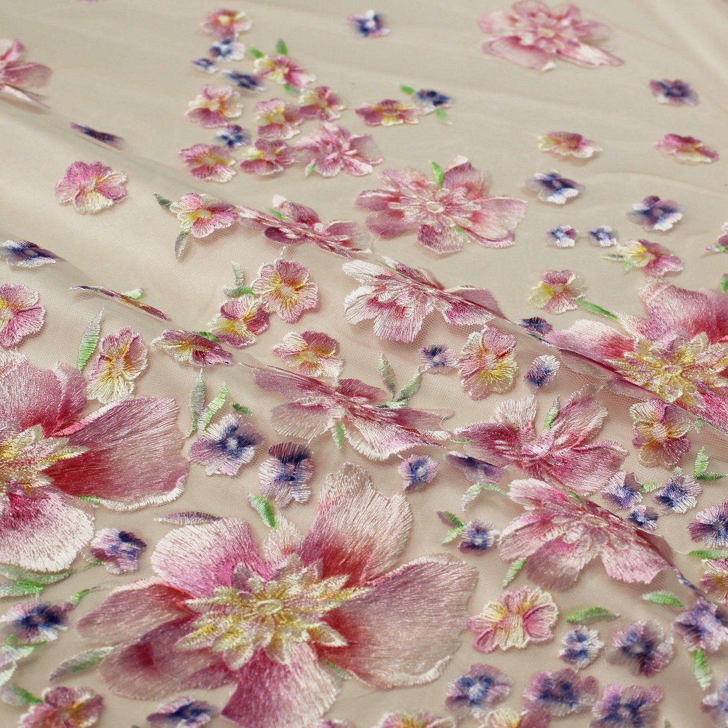 Tulle Ricamato a Filo Stampato con Fiori a Degradè