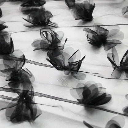 Tulle Ricamato con Fiori 3D in Tessuto Organza