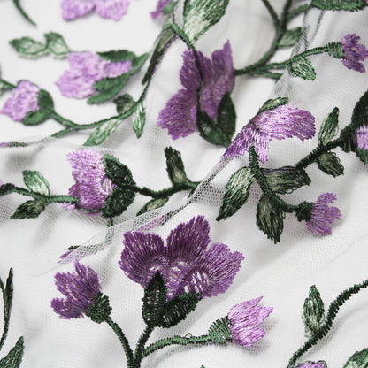 Tulle Ricamato con Fiori in Lurex Lavanda