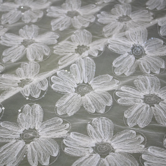 Tulle Ricamato con Fiori in Tulle e Paillettes