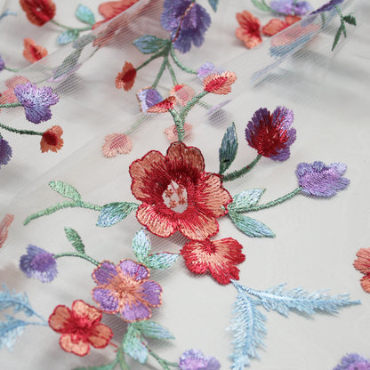 Tulle Ricamato Nude con Fiori in Lurex Corallo