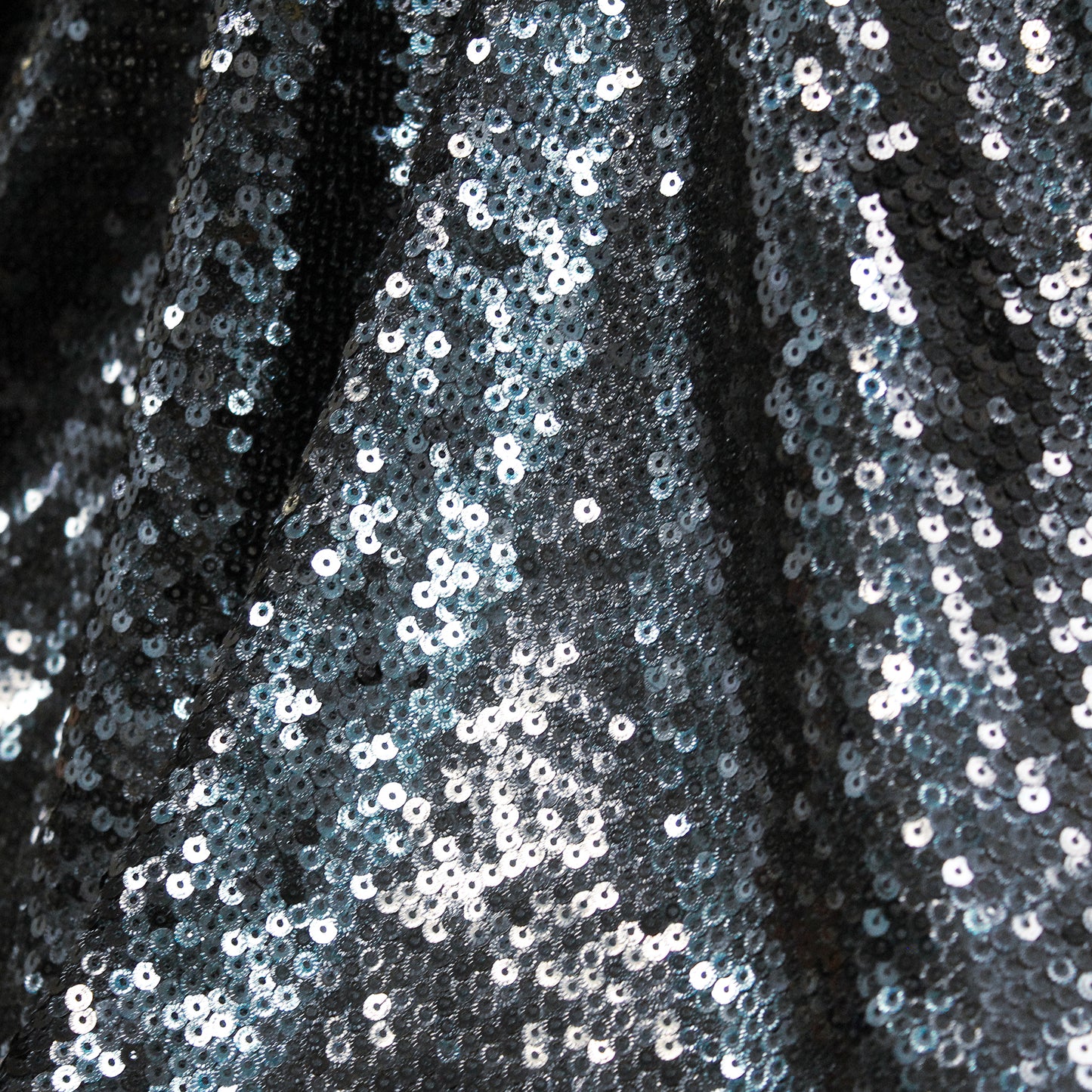 Tulle Ricamato con Paillettes a Campo Pieno Tono su Tono