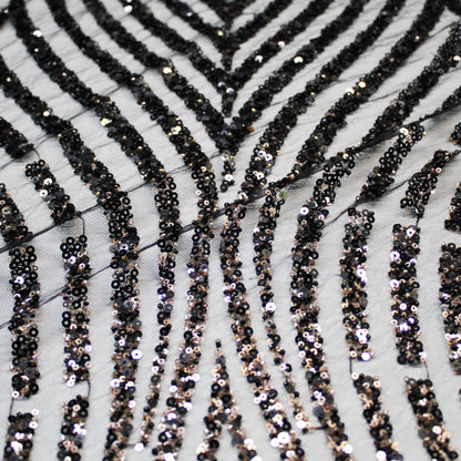 Tulle Ricamato Paillettes e Coralli con Effetto Arabesco