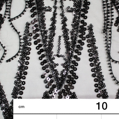 Tulle Ricamato con Paillettes e Frange di Coralli
