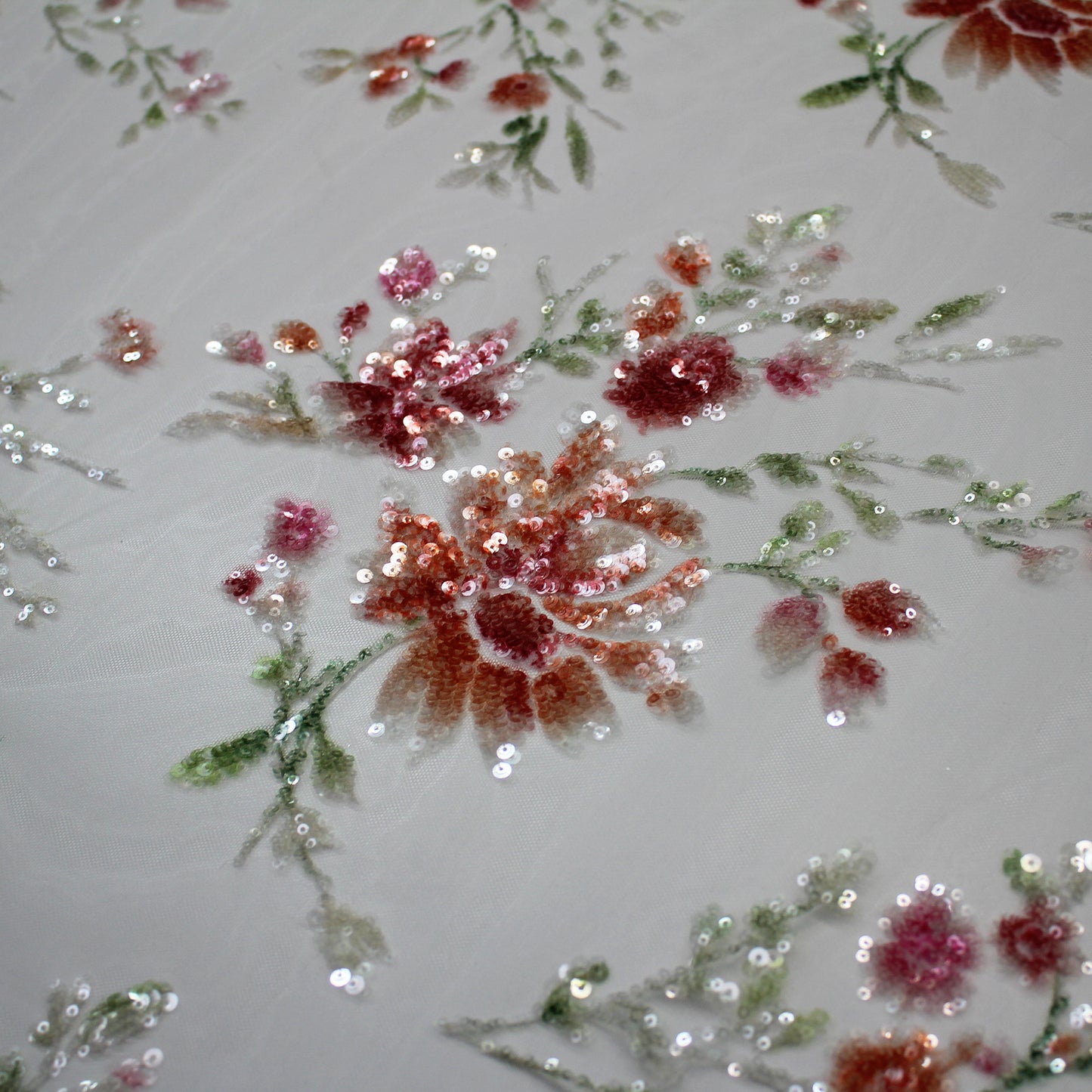 Tulle Ricamato con Paillettes e Ricami Fiori