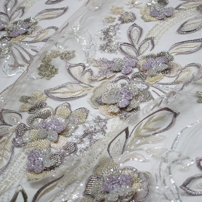 Tulle Ricamato con Petali di Fiori 3D, Paillettes, Perline e Coralli