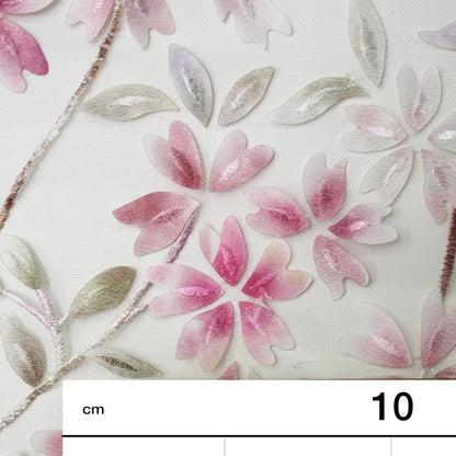 Tulle Ricamato con Rami e Petali di Fiori in Organza Stampata
