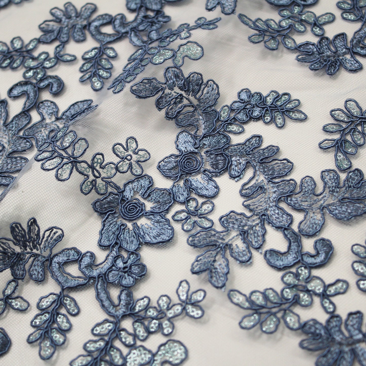 Tulle Ricamato Rebrodato con Paillettes