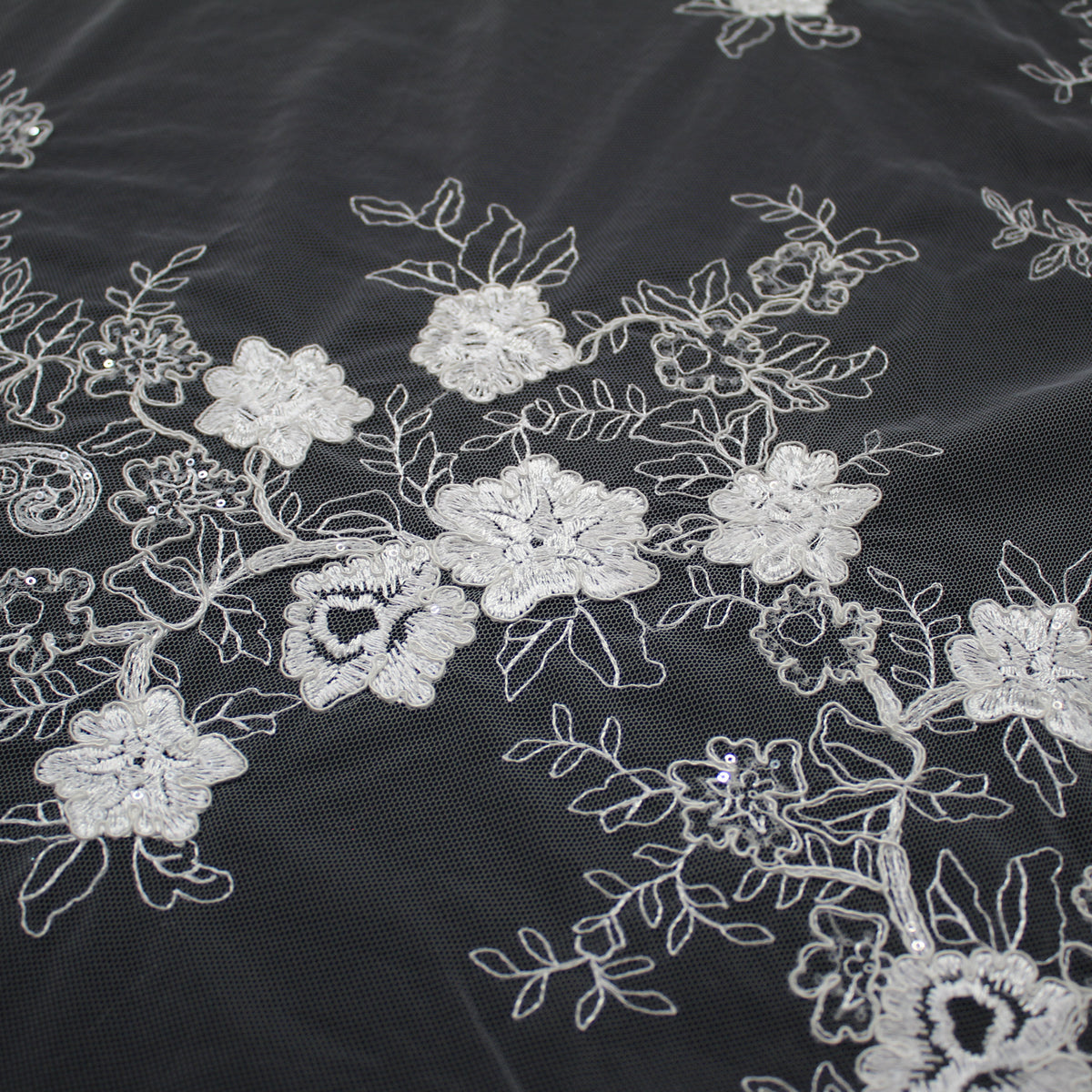 Tulle Alta Moda | Tulle Ricamato Sposa a Filo con Rebrodatura, Paillettes e Ramage Floreale | TRW3502