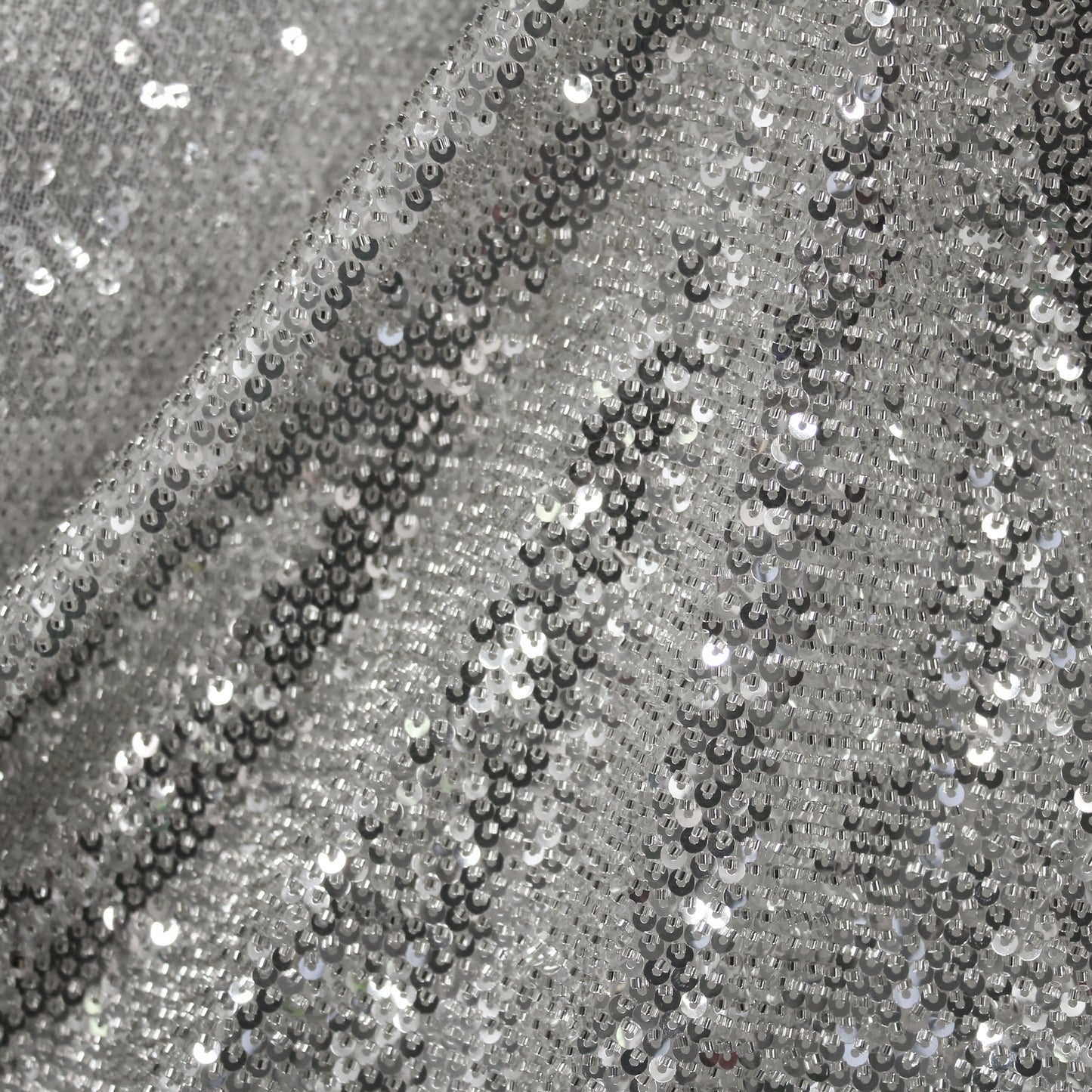 Tulle Tinta Unita Ricamato con Paillettes e Coralli a Campo Pieno