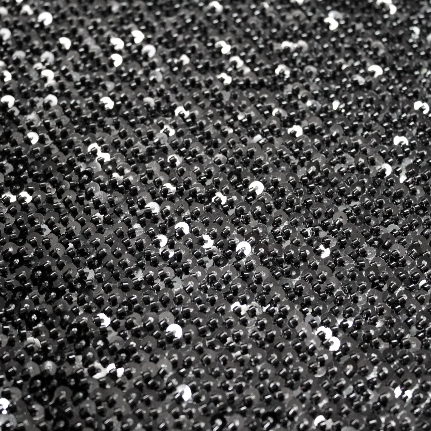 Tulle Tinta Unita Ricamato con Paillettes e Coralli a Campo Pieno